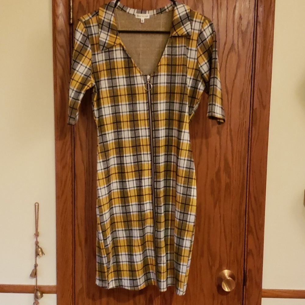 Awesome yellow plaid dress